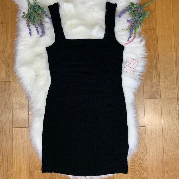 Free People Floral Pucker Black Bodycon Dress NWT - Picture 2 of 8